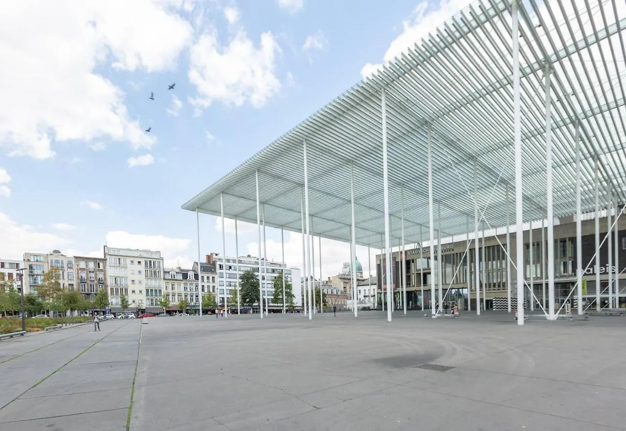 Theater Square Apartments 48 Antwerp Belgium
